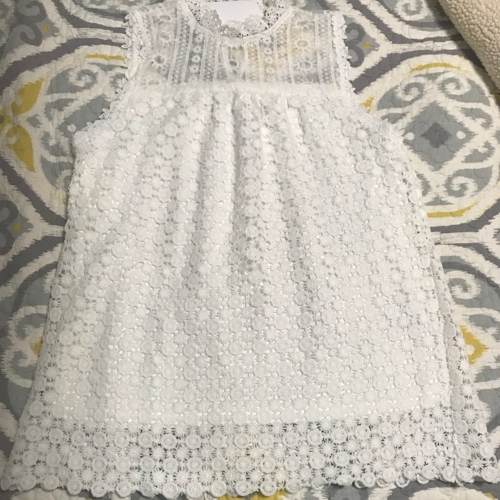 Beautiful Sleeveless Ivory/White Blouse - Picture 3 of 4